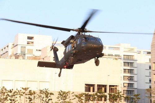 _(ti)܊UH-60MֱC(j)_(ti)(dng)ַ(w)T(mn)(i)I(yng)^(q)(D_(ti)(lin)ψ(bo))